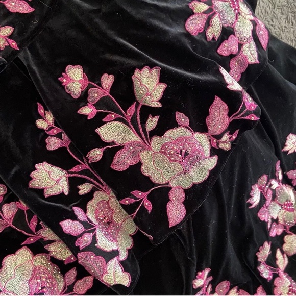 Ellie Wilde Mon Cheri Velvet Floral Gown Size 4 EW117118 $558.00 - Picture 13 of 16